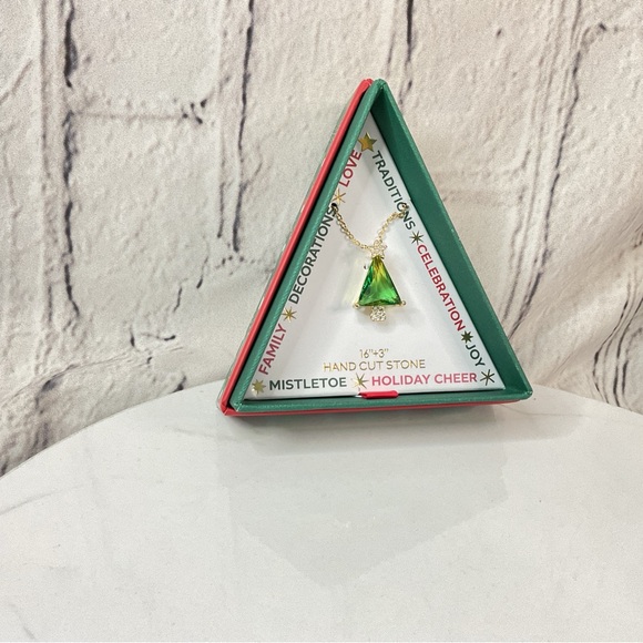 🐘🐘💓 14K Gold Plated Hand Cut Stone Christmas Tree Pendant Necklace - Picture 4 of 8